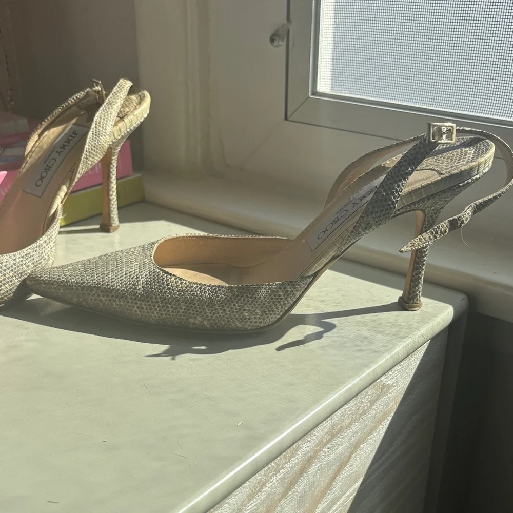 Jimmy Choo Textured Beige Heels 38.5 - Picture 2 of 3